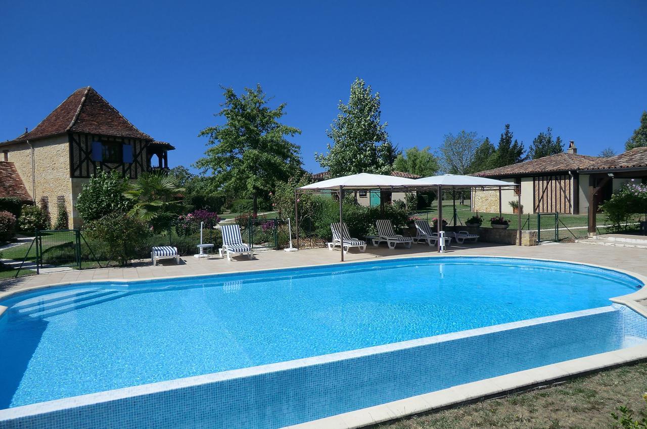 Au Jardin Fleuri Hotel Bosset Buitenkant foto